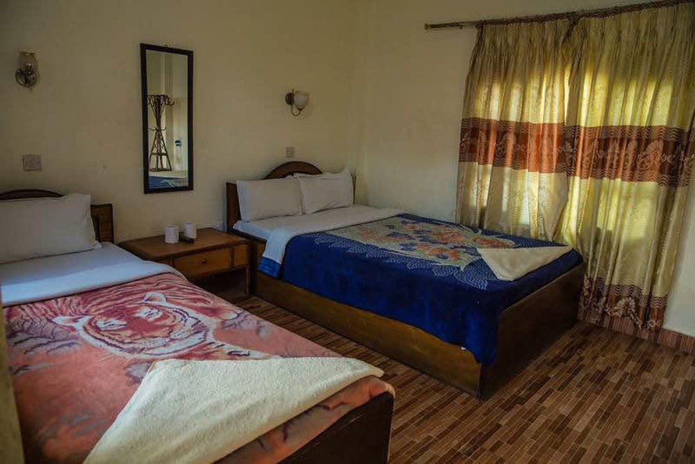 Jungle Sunset Camp Otel Sauraha Dış mekan fotoğraf